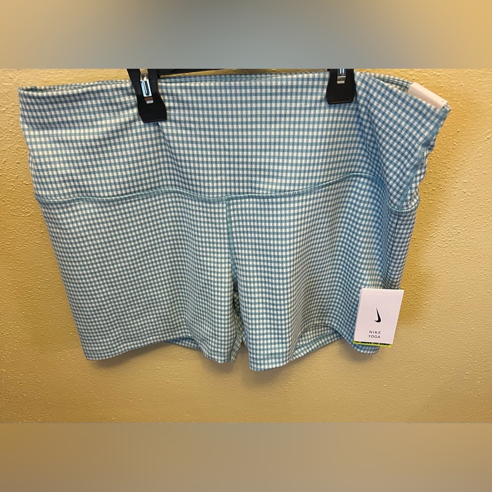 NWT Nike Yoga high waisted bike shorts -light blue gingham size 2x